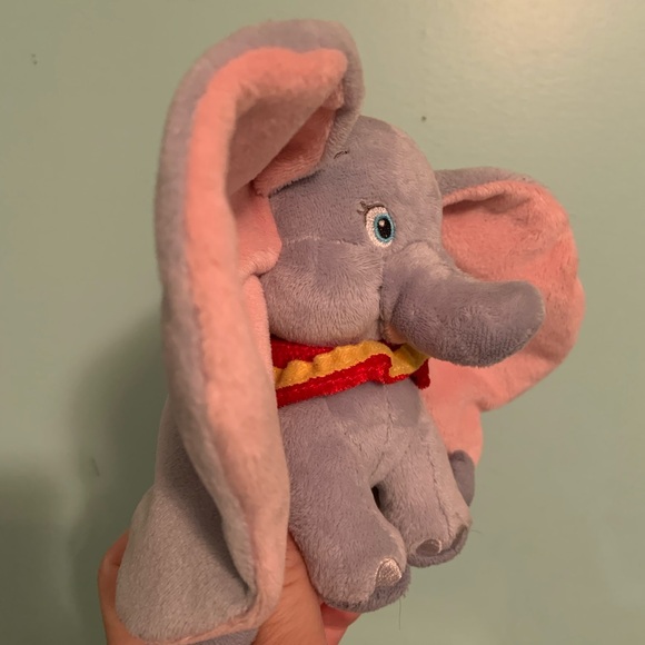 👏🏻 2/$10 Small Dumbo Plush - Picture 2 of 4